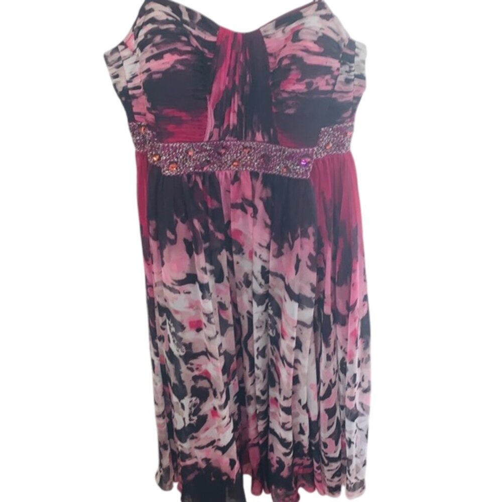 Plus-size women’s floral gown